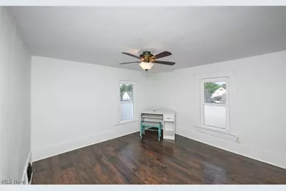 940 W Hopocan Avenue, Barberton, OH 44203 - Photo 17