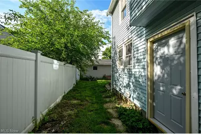 940 W Hopocan Avenue, Barberton, OH 44203 - Photo 27