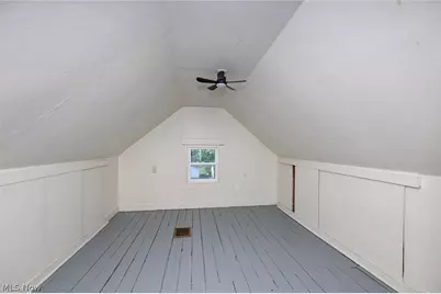 940 W Hopocan Avenue, Barberton, OH 44203 - Photo 25
