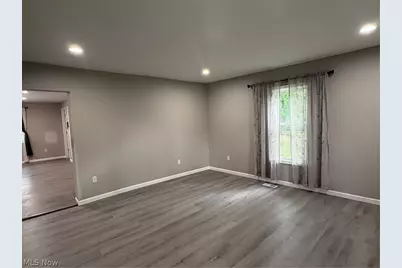 1435 Luby Lane, Zanesville, OH 43701 - Photo 9