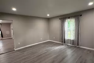 1435 Luby Ln, Zanesville, OH 43701 - Photo 9