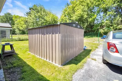 2340 Cherry Hill Avenue, Youngstown, OH 44509 - Photo 15