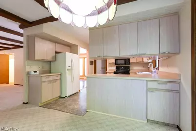 7360 Ledgewood Drive, Kirtland, OH 44094 - Photo 13