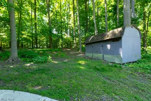 7360 Ledgewood Dr, Kirtland, OH 44094 - Photo 41