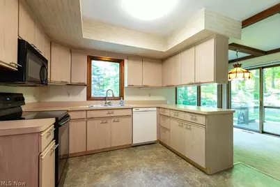 7360 Ledgewood Drive, Kirtland, OH 44094 - Photo 3
