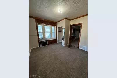 565 Brown Street, Akron, OH 44311 - Photo 5