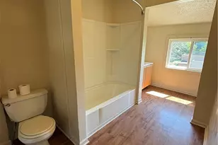 565 Brown St, Akron, OH 44311 - Photo 11