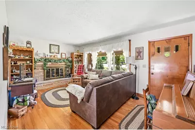 6127 Columbus Road NE, Louisville, OH 44641 - Photo 5