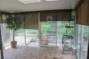 339 Country Club Blvd, Weirton, WV 26062 - Photo 23