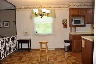 339 Country Club Blvd, Weirton, WV 26062 - Photo 9