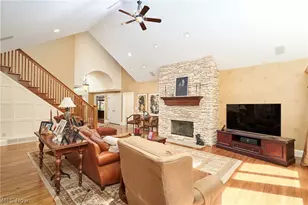 379 Greensfield Ln, Copley, OH 44321 - Photo 11