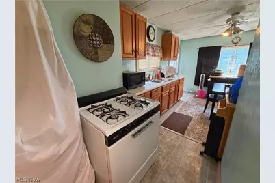 1547 Lisbon Street, East Liverpool, OH 43920 - Photo 7
