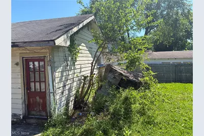 2512 42nd Street NW, Canton, OH 44709 - Photo 5