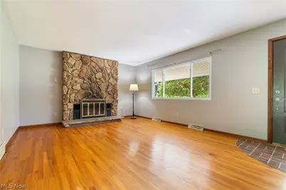 7505 Ivydale Avenue NW, North Canton, OH 44720 - Photo 9