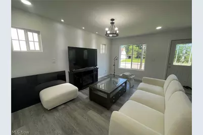 7915 Snow Road, Parma, OH 44129 - Photo 11