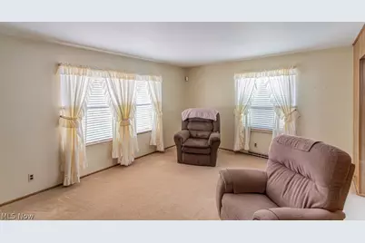 3154 Northwest Boulevard NW, Warren, OH 44485 - Photo 13