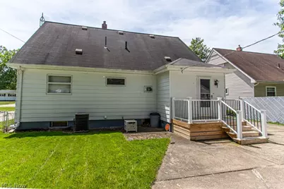 3154 Northwest Boulevard NW, Warren, OH 44485 - Photo 7
