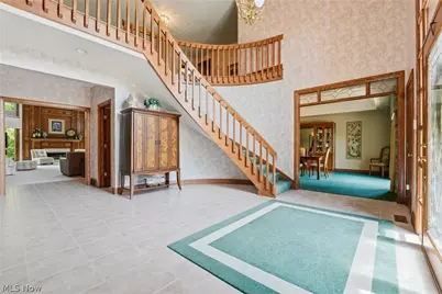 1337 Meadowood Circle, Poland, OH 44514 - Photo 9