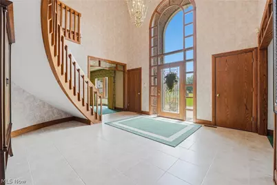1337 Meadowood Circle, Poland, OH 44514 - Photo 7