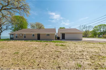 3842 Edgewater Drive, Vermilion, OH 44089 - Photo 3