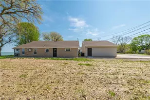 3842 Edgewater Dr, Vermilion, OH 44089 - Photo 3