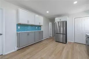 3842 Edgewater Dr, Vermilion, OH 44089 - Photo 11