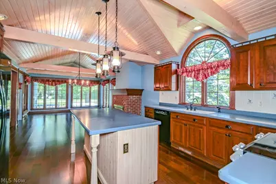 7290 Hunters Trail, Concord Twp, OH 44077 - Photo 9