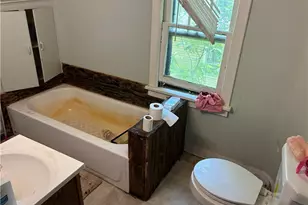 1021 Lakeview Ave NW, Canton, OH 44708 - Photo 17
