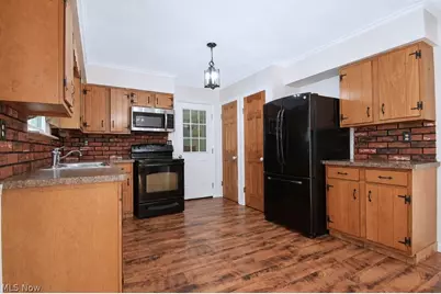 7840 Sumner Road, Thompson, OH 44086 - Photo 9