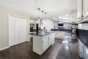 630 Moorfield Rd, Akron, OH 44333 - Photo 9