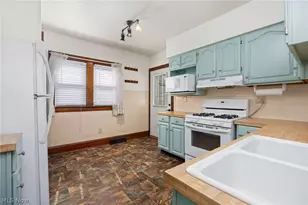 342 Washington Ave, Barberton, OH 44203 - Photo 7