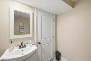 2692 Pitcher Plant Ct, Uniontown, OH 44685 - Photo 31