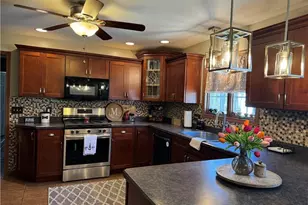 10520 Carrousel Woods Dr, New Middletown, OH 44442 - Photo 19