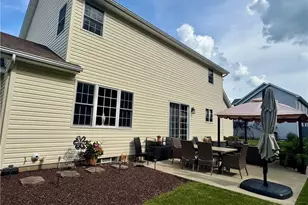 10520 Carrousel Woods Dr, New Middletown, OH 44442 - Photo 5