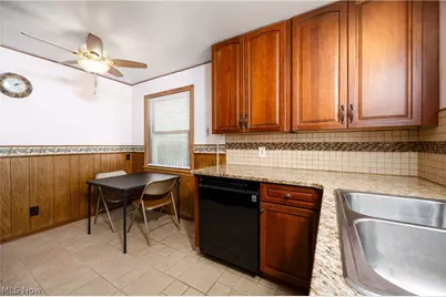 5276 W 48th Street, Parma, OH 44134 - Photo 9