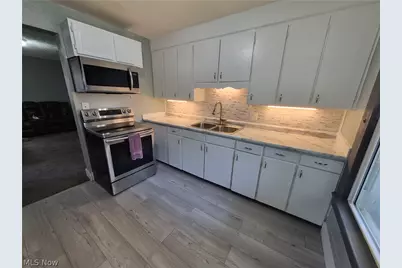 1029 E Main Street, Coshocton, OH 43812 - Photo 7