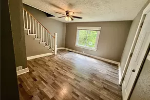 552 Gray St, Zanesville, OH 43701 - Photo 3