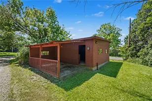 4622 Beechwood Ave NE, Paris, OH 44669 - Photo 43