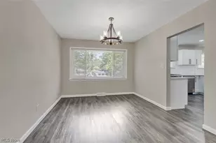 2429 Thurmont Rd, Akron, OH 44313 - Photo 11