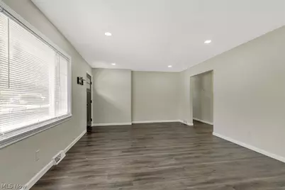 2429 Thurmont Road, Akron, OH 44313 - Photo 9