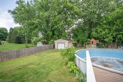 11032 Titus Avenue NW, Uniontown, OH 44685 - Photo 35