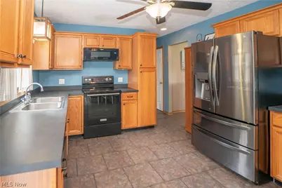11032 Titus Avenue NW, Uniontown, OH 44685 - Photo 15