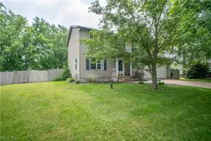11032 Titus Ave NW, Uniontown, OH 44685 - Photo 3