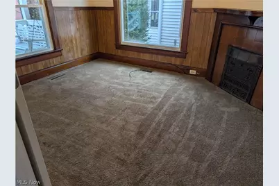 564 Carroll Street, Akron, OH 44304 - Photo 7