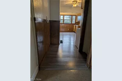 564 Carroll Street, Akron, OH 44304 - Photo 13