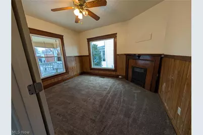 564 Carroll Street, Akron, OH 44304 - Photo 5