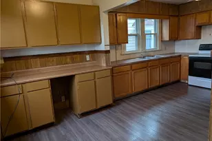 564 Carroll St, Akron, OH 44304 - Photo 3