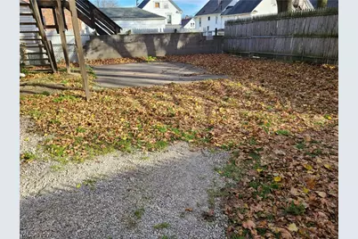 564 Carroll Street, Akron, OH 44304 - Photo 31