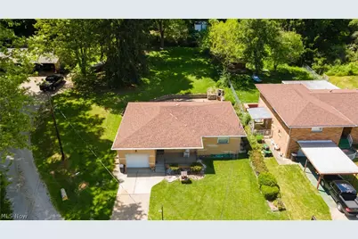 136 McHendry Street, Weirton, WV 26062 - Photo 9