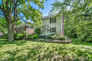137 N Rose Blvd, Akron, OH 44302 - Photo 3